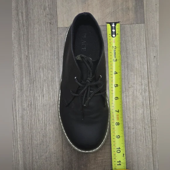 The Children's Place Black Dress Shoes - Picture 9 of 10